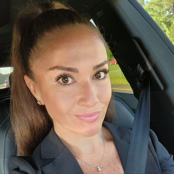 Meet your Posher, AJ - Picture 2 of 3